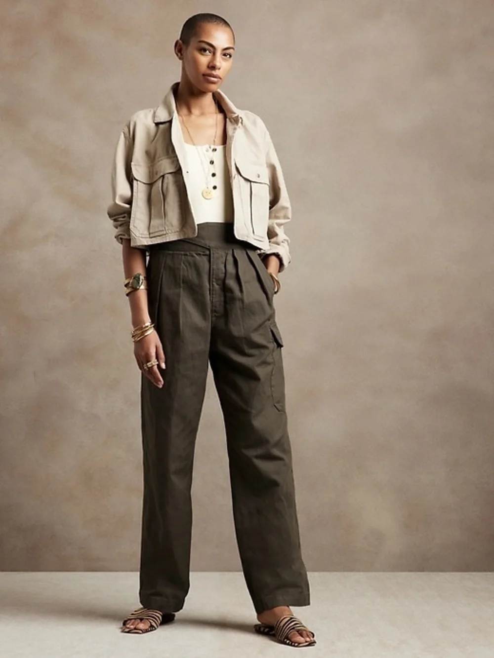 Banana Republic Heritage Explorer Pant in Potting Soil size 8 Women’s